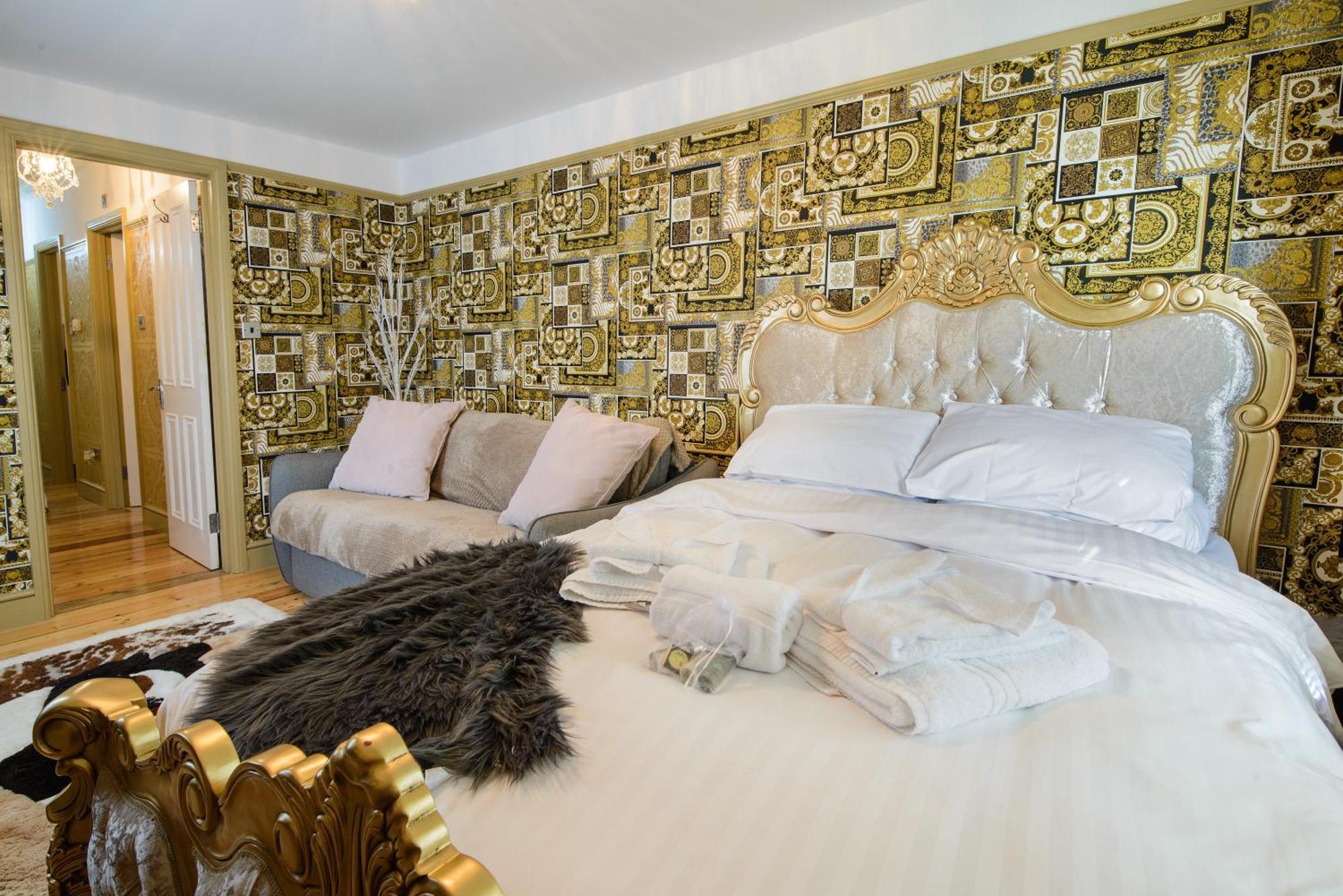 Deluxe 4 Or 5 Bed House With Hot Tub, Cinema Room Sleeps 15 Сафрон-Волден Екстер'єр фото