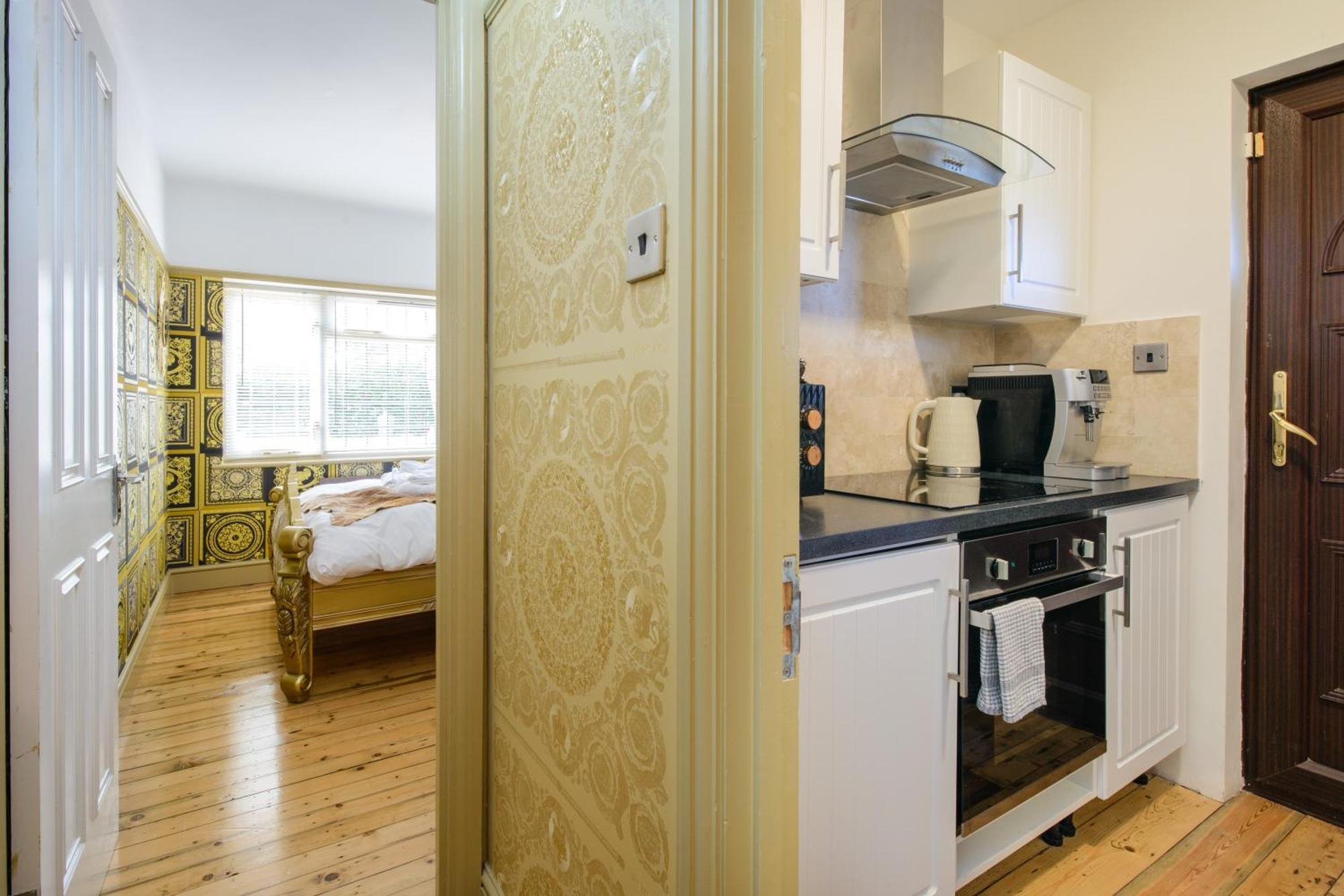 Deluxe 4 Or 5 Bed House With Hot Tub, Cinema Room Sleeps 15 Сафрон-Волден Екстер'єр фото