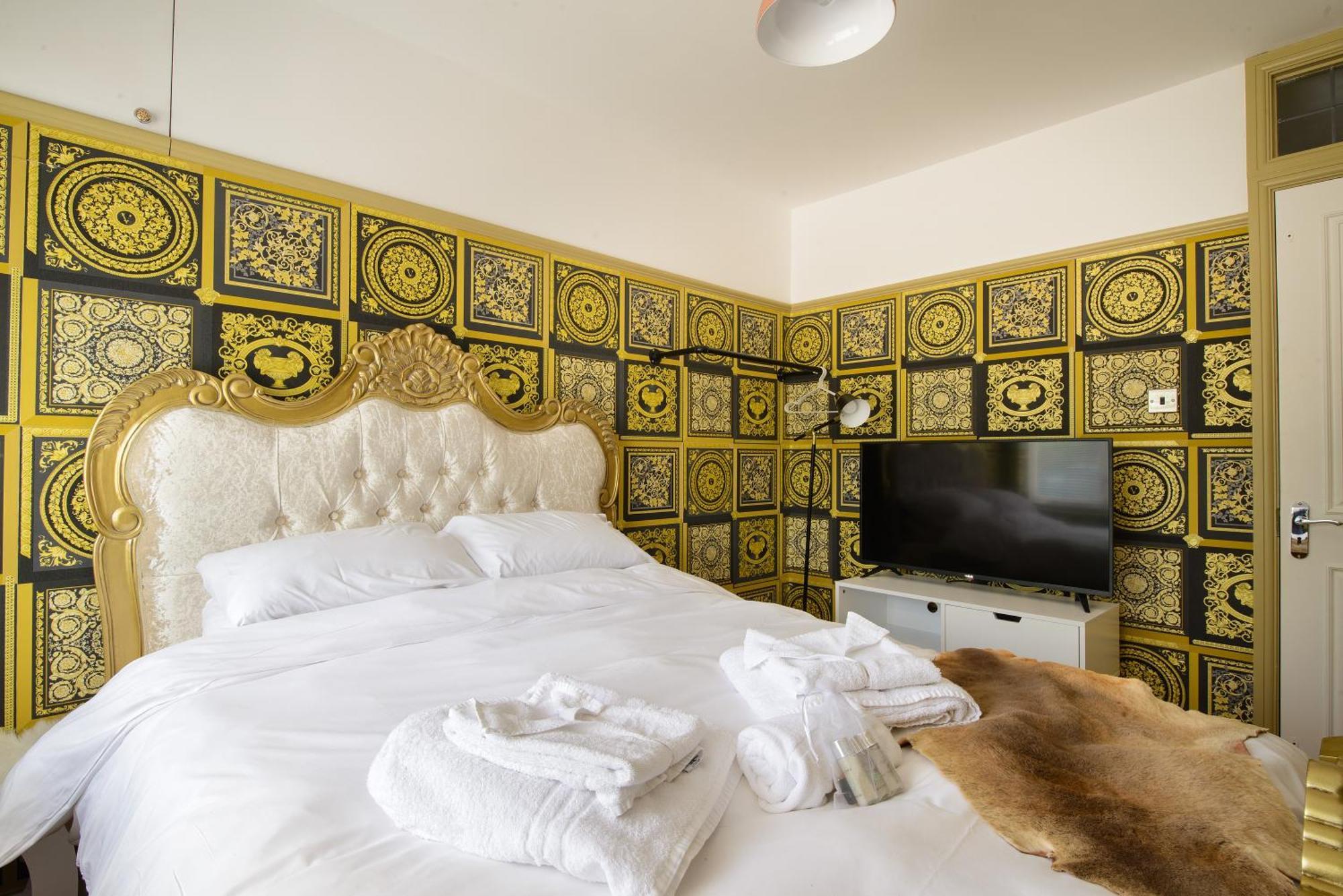 Deluxe 4 Or 5 Bed House With Hot Tub, Cinema Room Sleeps 15 Сафрон-Волден Екстер'єр фото