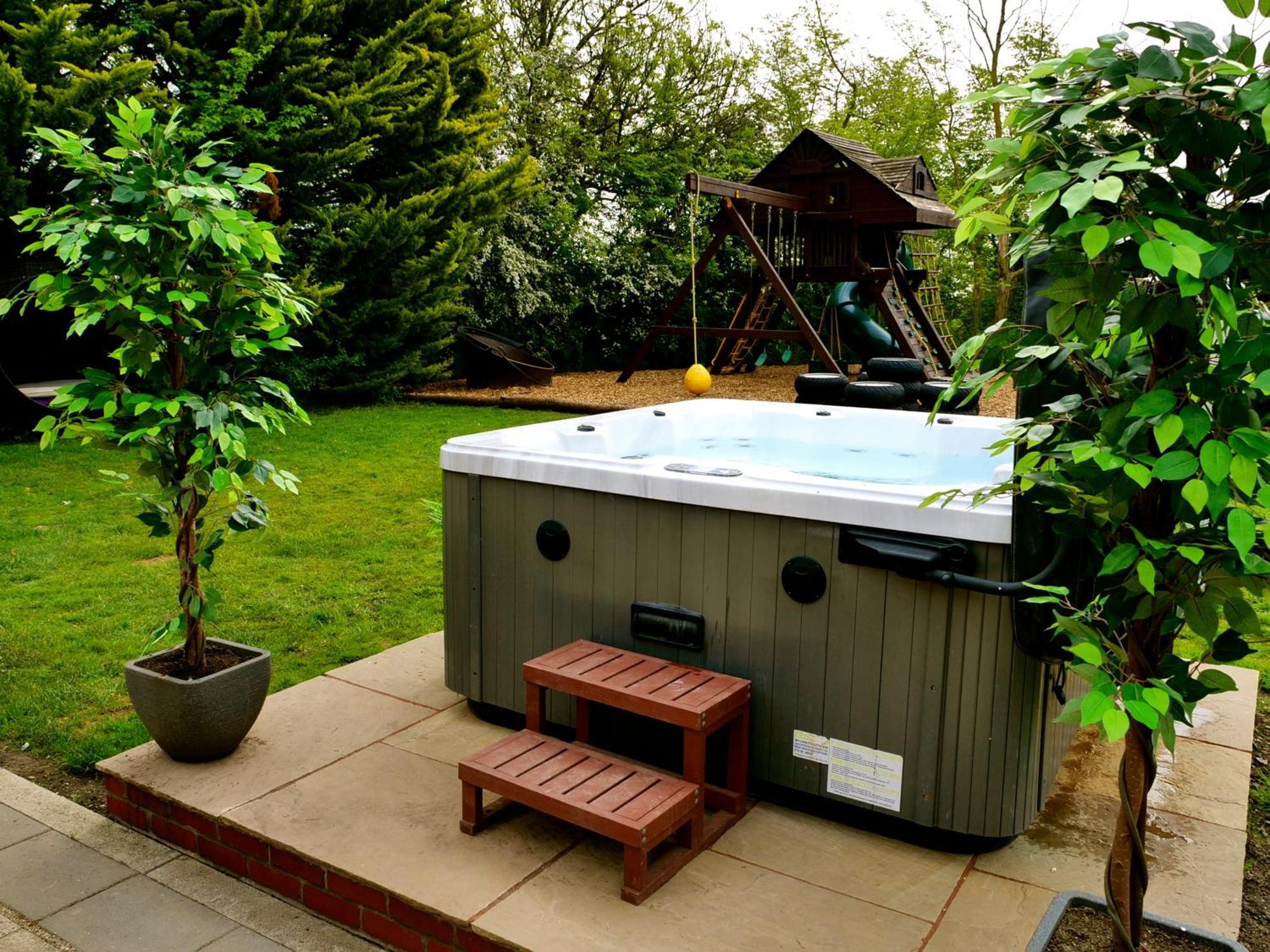 Deluxe 4 Or 5 Bed House With Hot Tub, Cinema Room Sleeps 15 Сафрон-Волден Екстер'єр фото