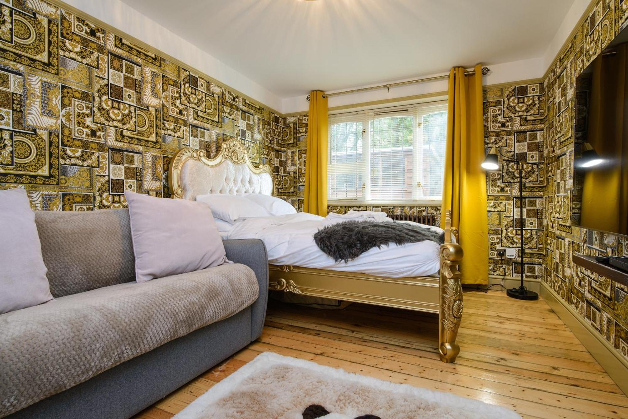 Deluxe 4 Or 5 Bed House With Hot Tub, Cinema Room Sleeps 15 Сафрон-Волден Екстер'єр фото