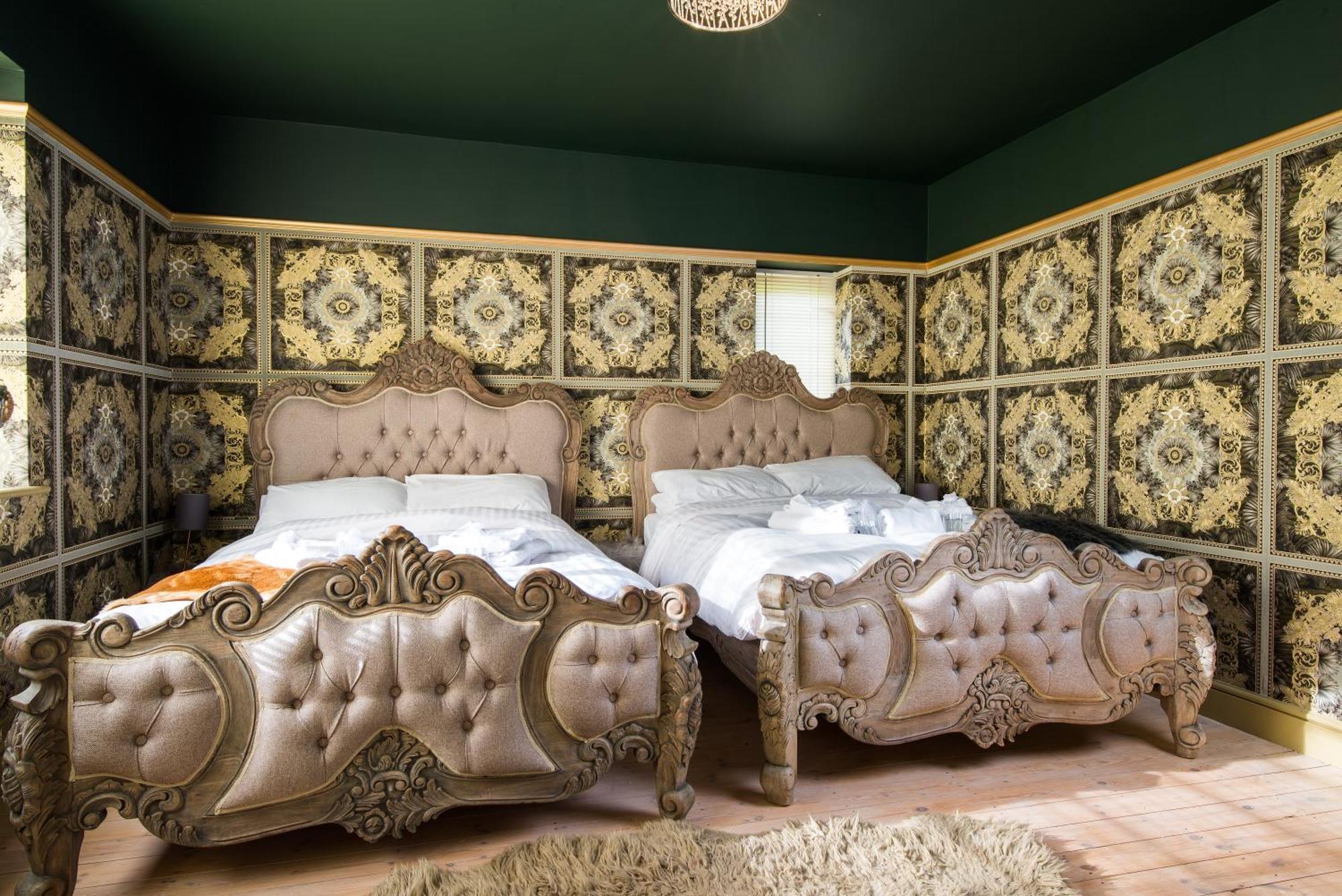Deluxe 4 Or 5 Bed House With Hot Tub, Cinema Room Sleeps 15 Сафрон-Волден Екстер'єр фото